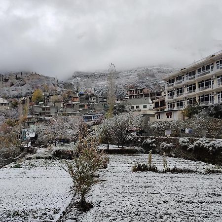Hilltop Hotel, Hunza Karimabad  Kültér fotó