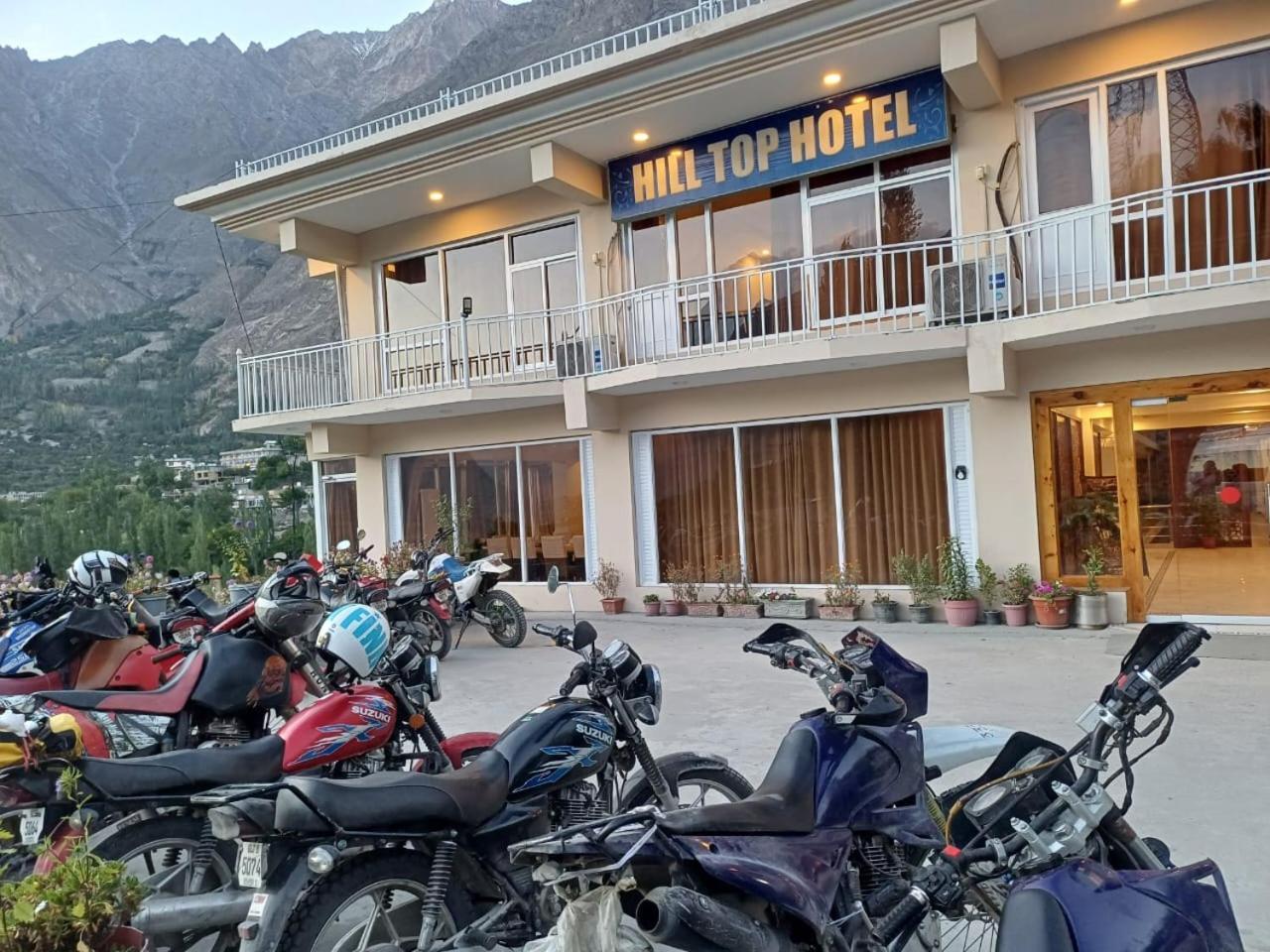 Hilltop Hotel, Hunza Karimabad  Kültér fotó